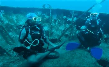 يوجا تحت الماء.. نشاط جديد للحصول على الاسترخاء في إحدى دول الكاريبي