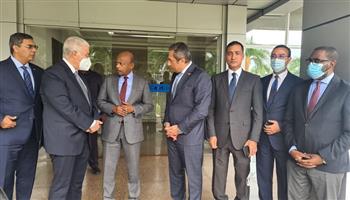 دعوة وزير البنية التحتية الكونغولى لزيارة مصر والاطلاع على تنفيذ المشروعات القومية