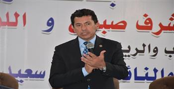وزير الرياضة يطمئن على وصول بعثة منتخب مصر إلى ليبيا 