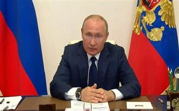 «الوضع صعب للغاية».. بوتين يستعين بالجيش لبناء مستشفيات ميدانية لمرضى كورونا