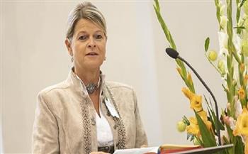 وزيرة الدفاع النمساوية :القوات المسلحة أرسلت طيارين من ذوي الكفاءات للسيطرة على حرائق الغابات
