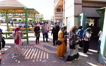 رئيس جامعة سوهاج يتابع انتظام دخول الطلاب من البوابات الرئيسية مصنع الوقائية ضد «كورونا» 