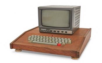 بأسعار خيالية.. بيع أول جهاز  خشبي لكمبيوتر أبل في مزاد 