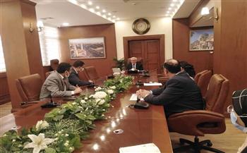 محافظ بورسعيد يعقد اجتماعًا مع رؤساء الأحياء