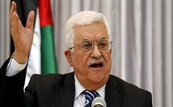 الرئيس الفلسطيني يمنح الراحل صائب عريقات وسام نجمة الشرف