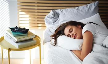 دراسة: النوم خلال الساعة الذهبية يحمي من أمراض القلب والسكتة الدماغية