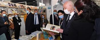 قيس سعيد يفتتح معرض تونس الدولي للكتاب 