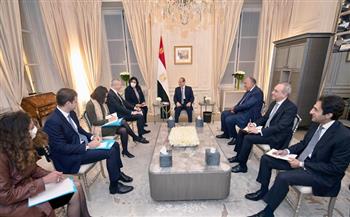 بسام راضي: الرئيس السيسي يلتقي رئيسة الوزراء التونسية في باريس