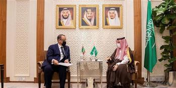ولي العهد السعودي يتلقى رسالة من الرئيس الموريتاني حول العلاقات الثنائية وسبل دعمها