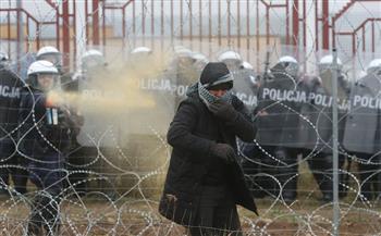 حرس الحدود البولندي يهدد "باللجوء إلى السلاح عند الضرورة" لمواجهة المهاجرين