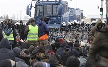 بولندا تحذر من استمرار أزمة المهاجرين على حدودها لسنوات