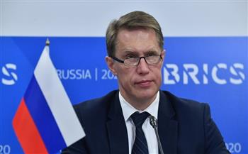 وزير الصحة الروسي: نجري تجارب حاليا على لقاحين ضد فيروس كورونا