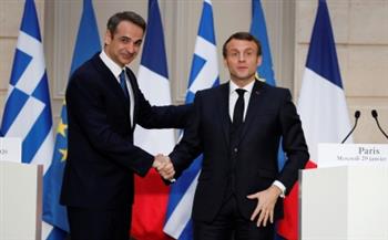 اليونان وفرنسا تبحثان التعاون الدفاعي والتطورات الإقليمية