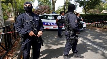 إطلاق نار على رجل مسلح هدد عناصر للشرطة الفرنسية في محطة قطار بباريس
