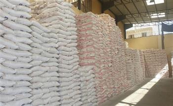 ضبط 300 طن دقيق وسكر بمخزن غير مرخص في الإسكندرية