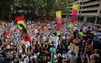 تظاهر الآلاف في أستراليا احتجاجا على قيود كورونا