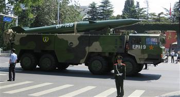قائد عسكري أمريكي بارز يحذر: عربة صينية تطلق صاروخاً فائق السرعة "طاف حول العالم"