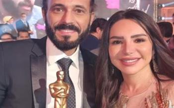 إنجي علاء تحتفل بتكريمها مع يوسف الشريف بمهرجان نجم العرب