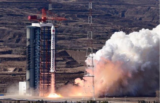 الصين تطلق قمرا صناعيًا جديدًا لرصد الأرض