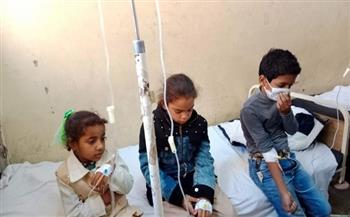 نائب محافظ قنا يتابع حالة التلاميذ المصابين بالتسمم في مستشفى نجع حمادي