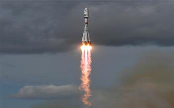 موسكو تطلق صاروخا من طراز "سويوز 2.1 بي" على متنه مركبة فضائية