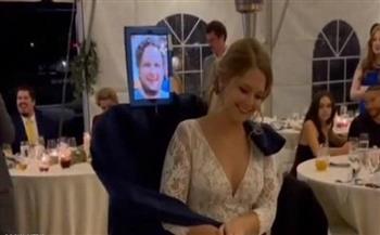 بعد تسمم العريس.. عروسة تلجأ إلى شيء غريب فى حفل زفافها (فيديو)