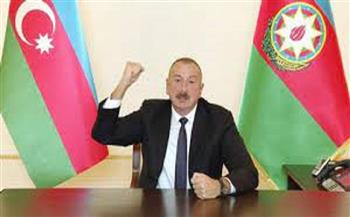 الرئيس الأذري يصل إلى سوتشي للمشاركة في المحادثات الثلاثية مع روسيا وأرمينيا 