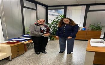 القنصل العام في ميلانو تلتقي مديرة مكتب الهجرة لبحث سبل التعاون 