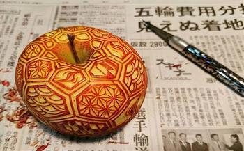 ياباني يحول الفواكه والخضروات إلى أعمال فنية بسرعة لا تصدق (صور)