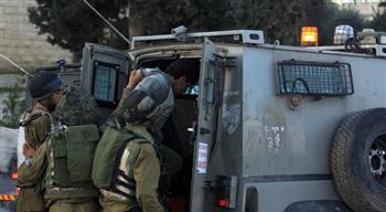 قوات الاحتلال الإسرائيلي تعتقل أسيرًا محررًا من رام الله