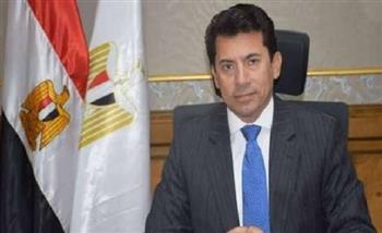 وزير الرياضة يتلقى اتصالا هاتفيا من رئيس الاتحاد العربي للتسويق والاستثمار
