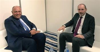 وزير الخارجية يبحث مع نظيره الأردني سبل تعزيز التعاون المشترك 