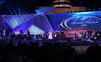 سميرة سعيد تتألق على مسرح النافورة وزياد برجي يقدم التحية لشعب مصر