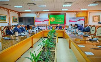 جامعة المنيا توقع اتفاقية تفاهم وتعاون مع «مصر للأسمنت» للبحوث والتدريب