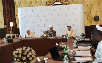 الإمام الأكبر يترأس الاجتماع الدوري لمجلس حكماء المسلمين ويرحب بالأعضاء الجدد