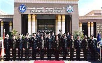 أكاديمية الشرطة تستقبل وفدا من أعضاء هيئة التدريس بكلية الدفاع الوطني الإماراتي