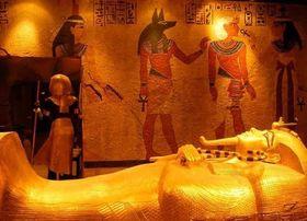 خبير أثرى يكشف علاقة «لعنة الفراعنة» باكتشاف مقبرة توت عنخ آمون