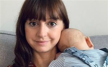 غرامة صادمة بـ60 إسترلينى ضد سيدة بسبب إرضاع طفلها 