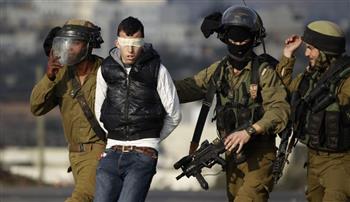 الاحتلال الإسرائيلي يعتقل شابين فلسطينيين من الخليل