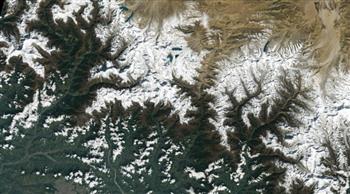 هيئة المسح الجيولوجي الأمريكية بناسا تنشر أول صورة ضوئية من الأرض