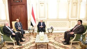 الرئيس اليمني : إيران تواصل دورها التخريبي لتأجيج الصراعات في اليمن ودول الجوار