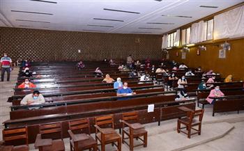 650 طالبا يؤدون امتحانات المقابلة الشخصية للالتحاق ببرامج التعليم المدمج بجامعة سوهاج 