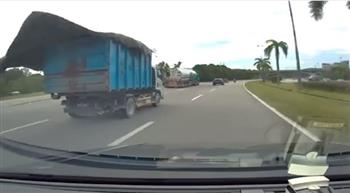 معجزة تنقذ سائقين فى حادث مروع بماليزيا (فيديو)