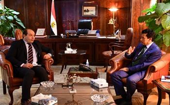 وزير الرياضة يلتقي سفير مصر القادم لدى النيجر