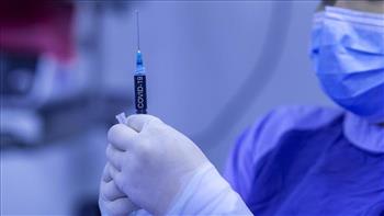 الجراح الأمريكي العام يدافع عن إلزامية التطعيم ضد كورونا