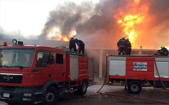 8 سيارات إطفاء تحاول السيطرة على حريق فى قاعة أفراح بالإسماعيلية