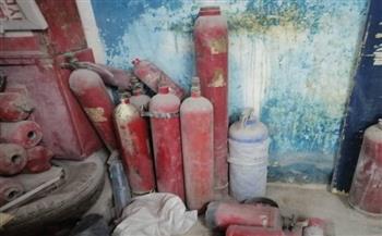 ضبط مصنع لإنتاج طفايات الحريق من خامات مجهولة المصدر بالقاهرة