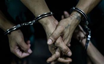 حبس عاطلين بحوزتهما مواد مخدرة بسوهاج