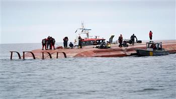 السويد.. العثور على أحد أفراد الطاقم المفقودين ميتا على متن السفينة الدنماركية المقلوبة