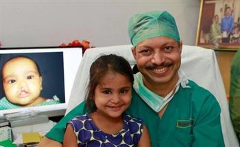 طبيب غلابة جديد .. أجرى 37 ألف جراحة مجانية لإنقاذ حياة الأطفال
